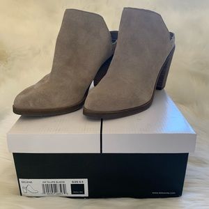 Dolce Vita Taupe Suede heeled Mule Size 9.5